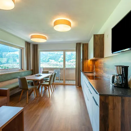 Premium Im Zillertal Апартаменты *